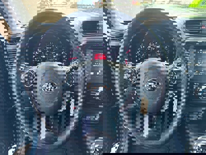 Used 2019 Kia Soul + image 9