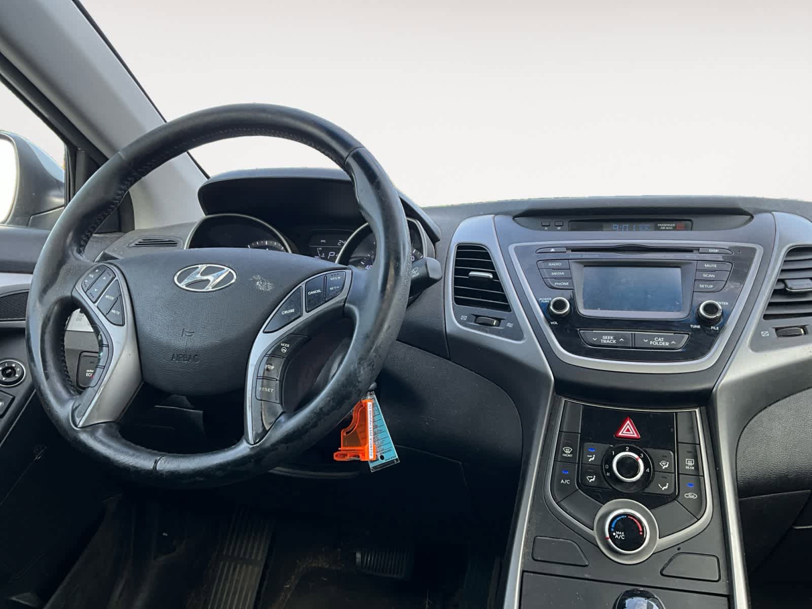 Used 2015 Hyundai Elantra SE w/ Option Group 03 FWD image 11