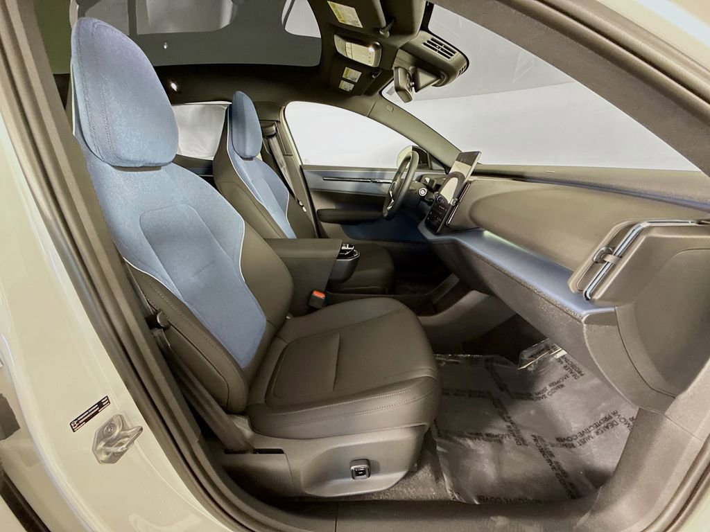 New 2026 Volvo EX30 Cross Country Ultra w/ Protection Package Premier image 28