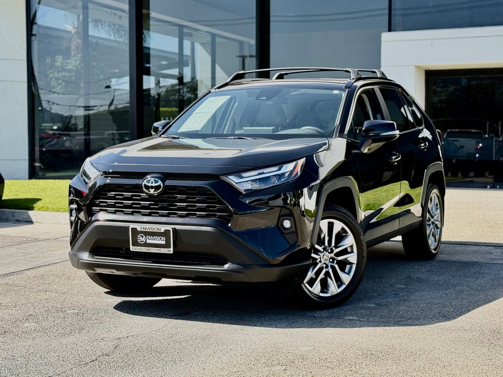 Used 2025 Toyota RAV4 XLE Premium FWD image 2