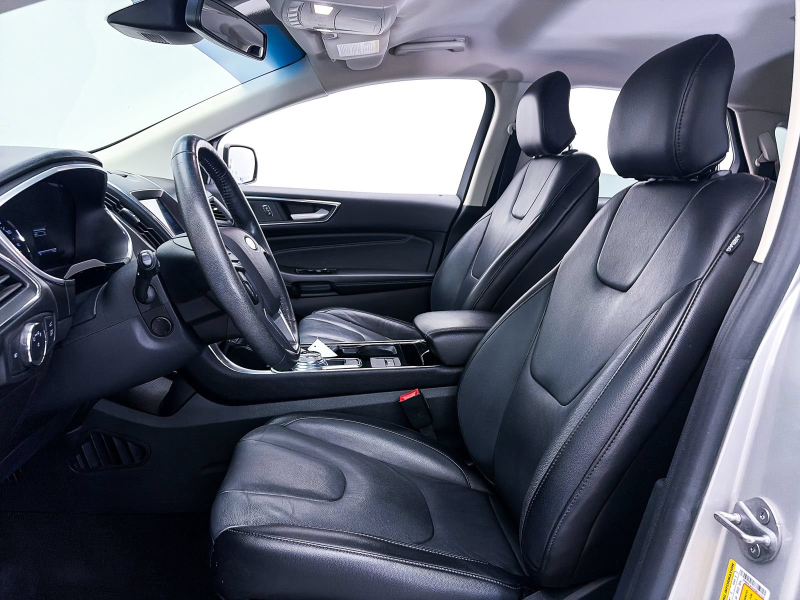 Used 2019 Ford Edge Titanium FWD image 18