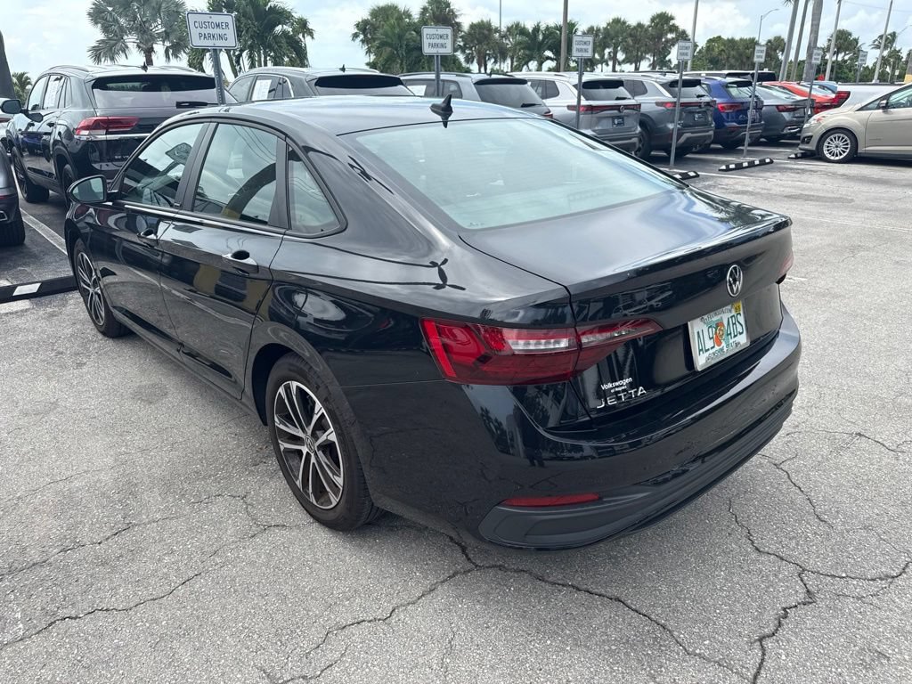 Certified 2024 Volkswagen Jetta Sport FWD image 4