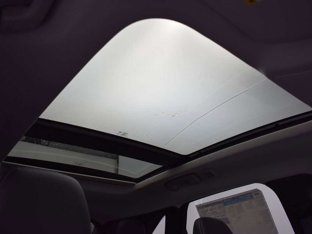 New 2024 Ford Escape SE w/ PHEV Premium Package image 14