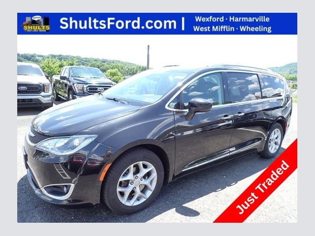 Used 2018 Chrysler Pacifica Touring-L Plus w/ Tire & Wheel Group