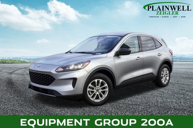 Used 2022 Ford Escape SE w/ Cold Weather Package image 1
