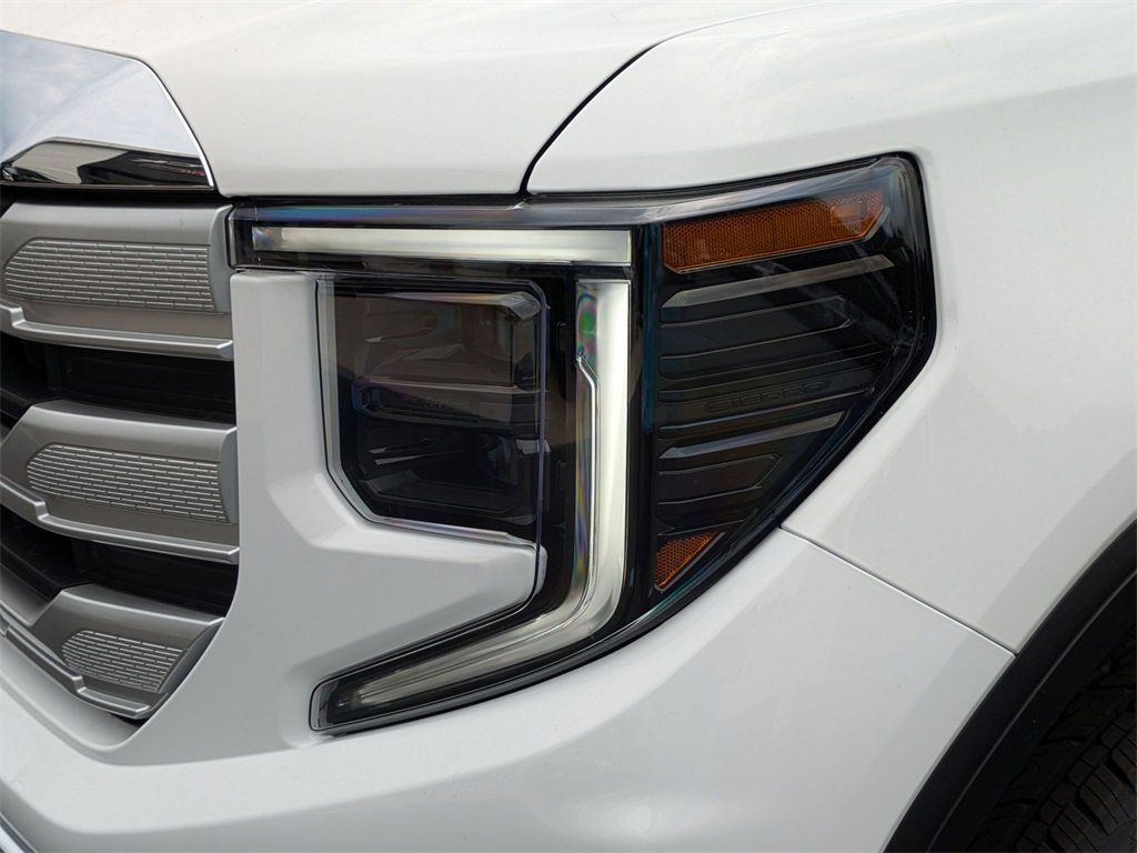 New 2025 GMC Sierra 1500 SLE w/ Preferred Package image 7