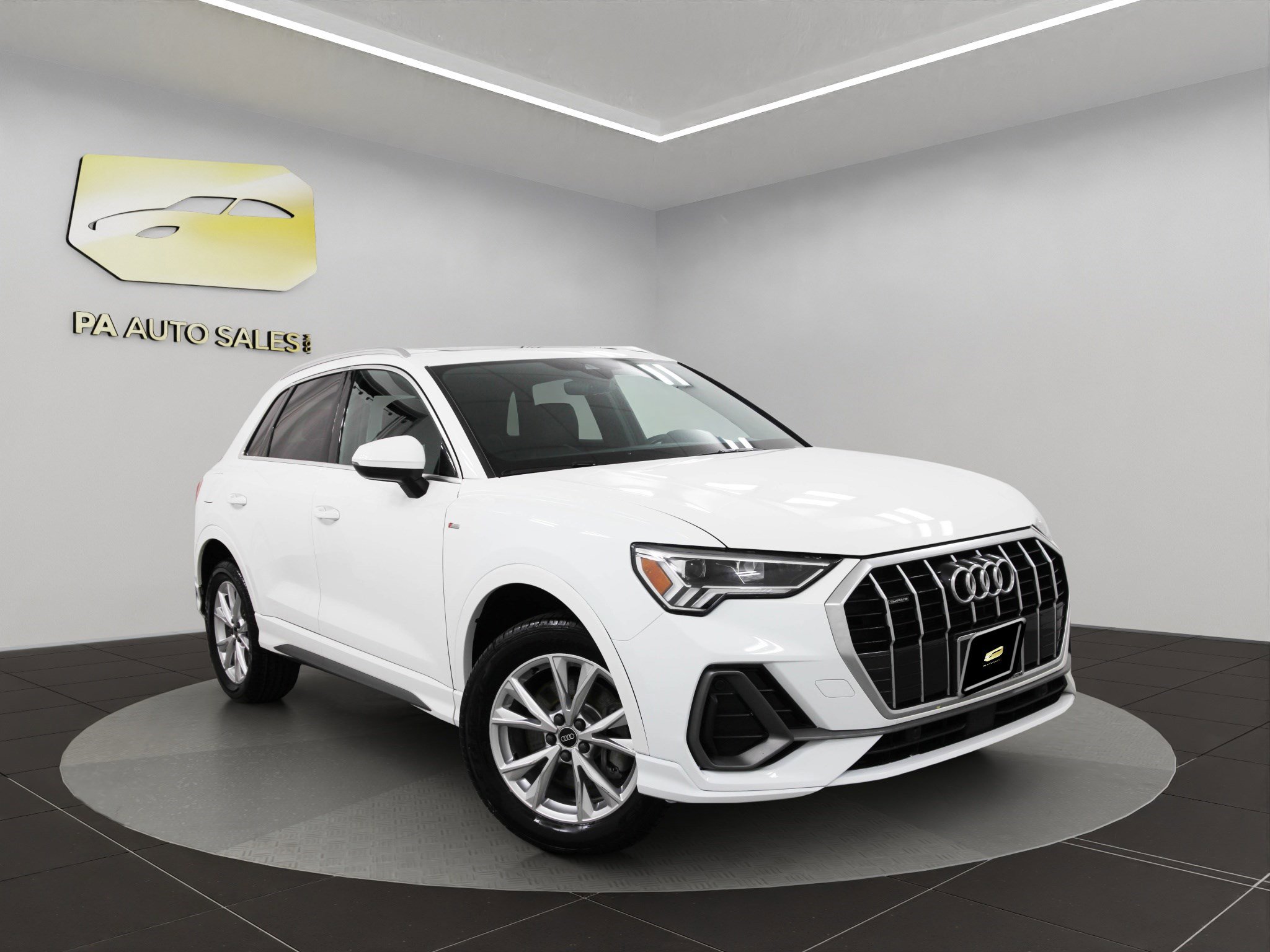 Used 2023 Audi Q3 2.0T Premium image 1