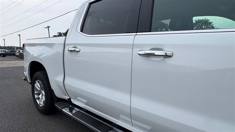 Used 2023 Chevrolet Silverado 1500 LTZ w/ LTZ Convenience Package II AWD/4WD image 23