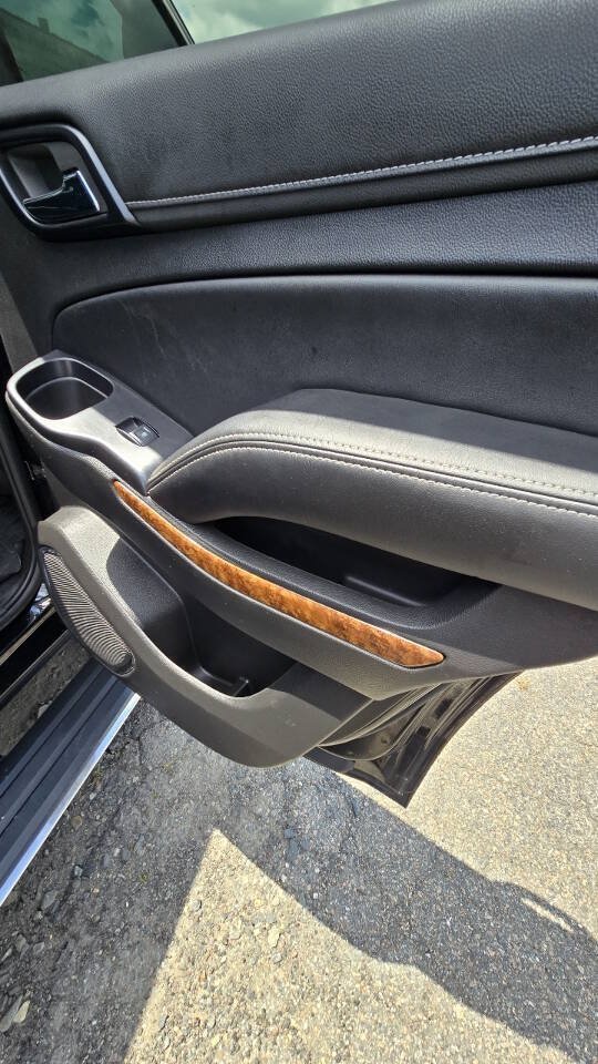 Used 2015 Chevrolet Tahoe LTZ AWD/4WD image 19