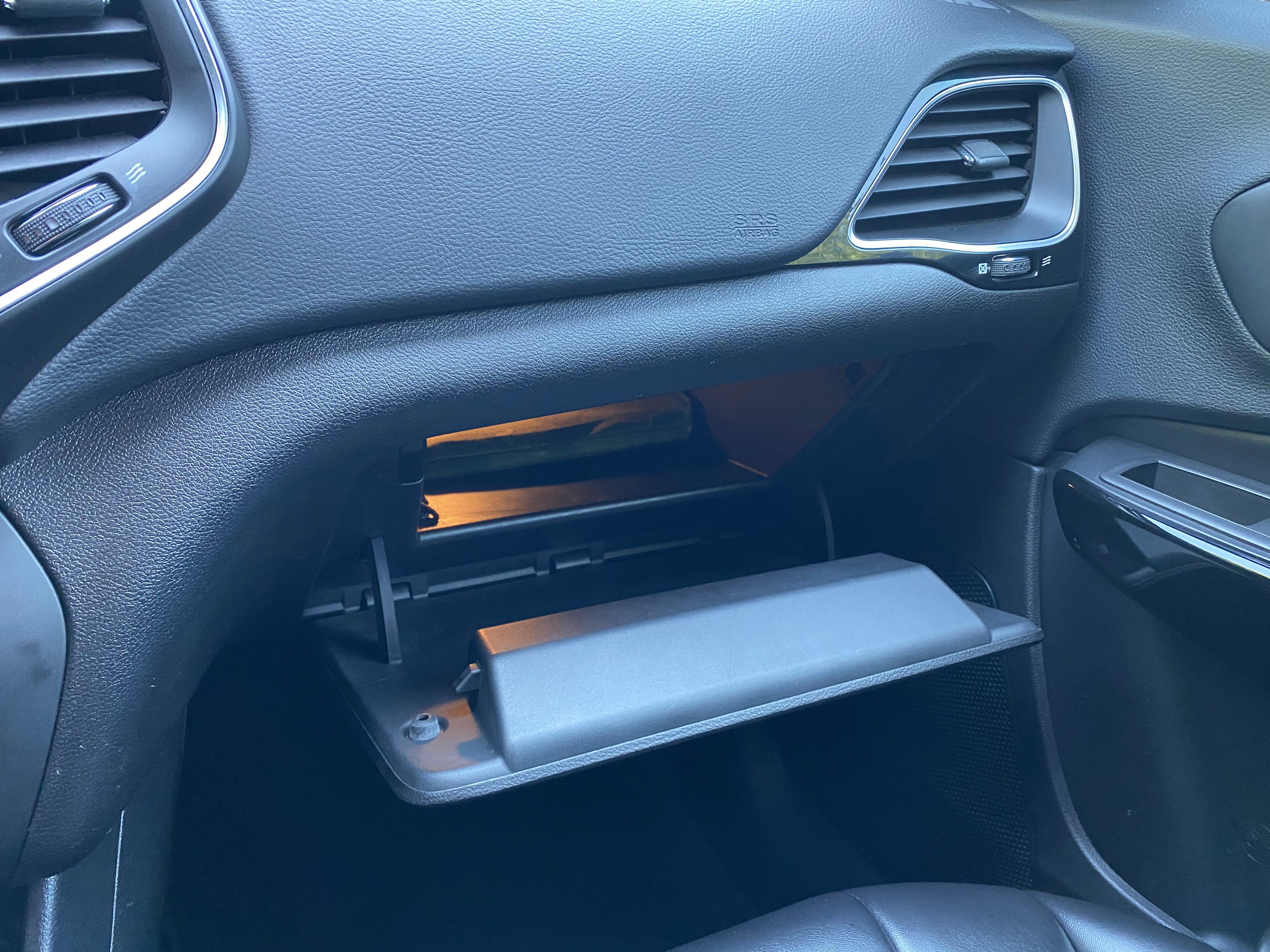 Used 2019 Jeep Cherokee Latitude Plus image 31