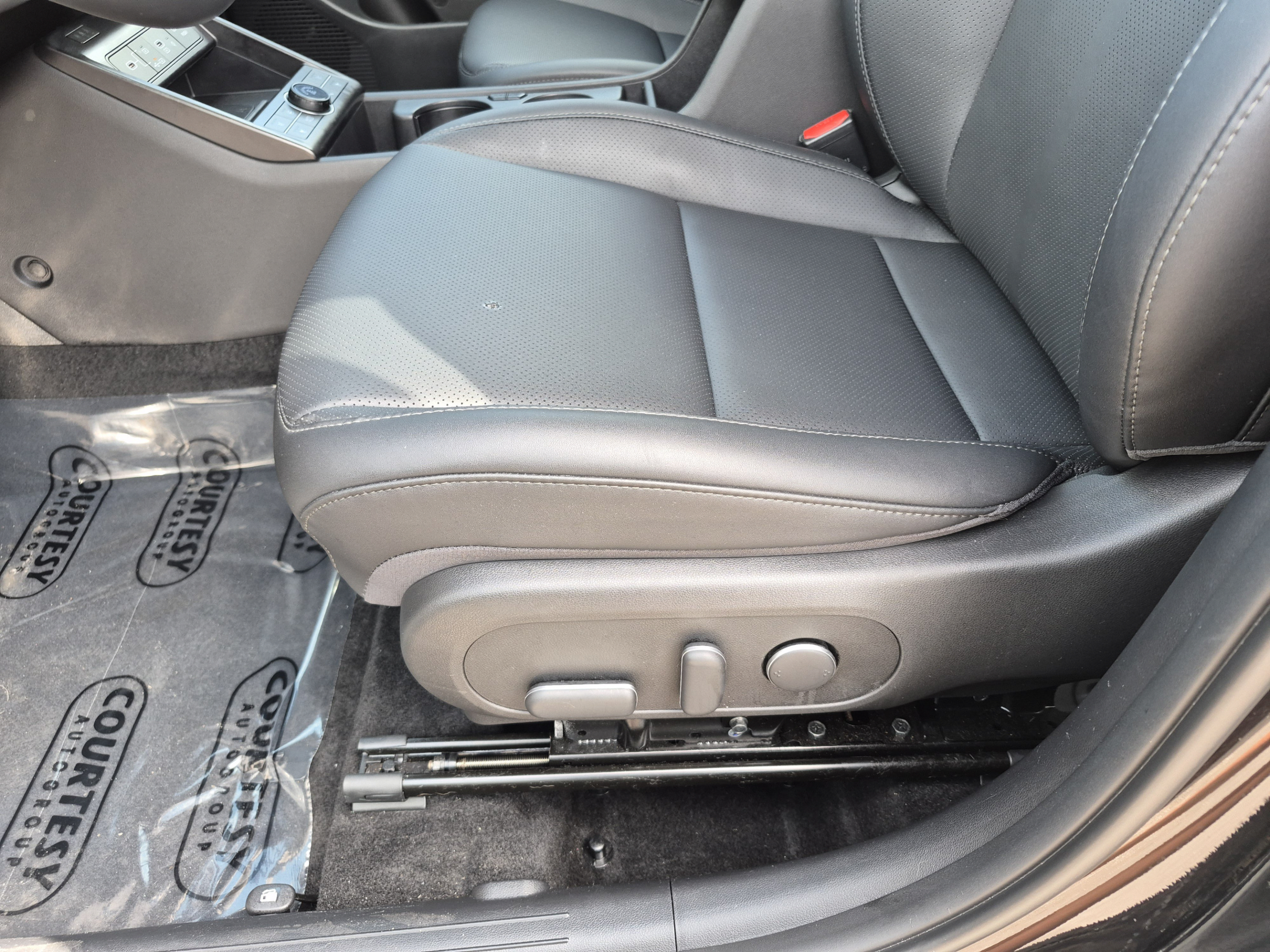 Certified 2026 Hyundai Kona Limited AWD/4WD image 20