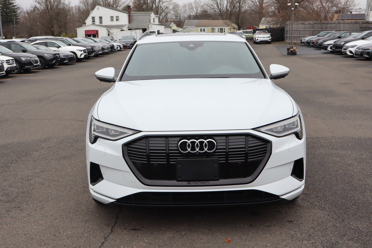 Used 2021 Audi e-tron Premium Plus w/ Premium Plus Package AWD/4WD image 2