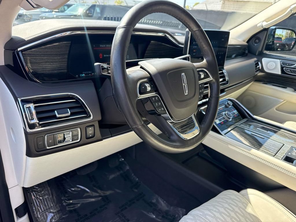 Certified 2022 Lincoln Navigator Black Label AWD/4WD image 26