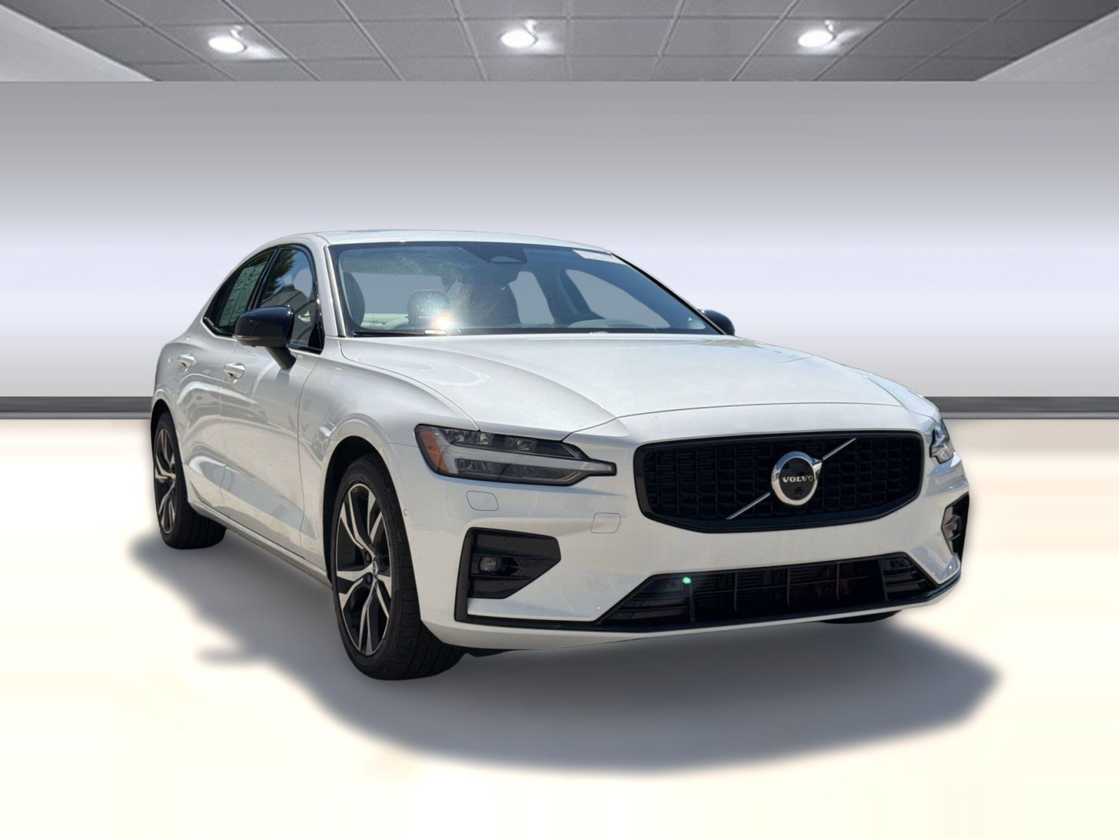 Used 2024 Volvo S60 B5 Plus w/ Climate Package FWD image 7