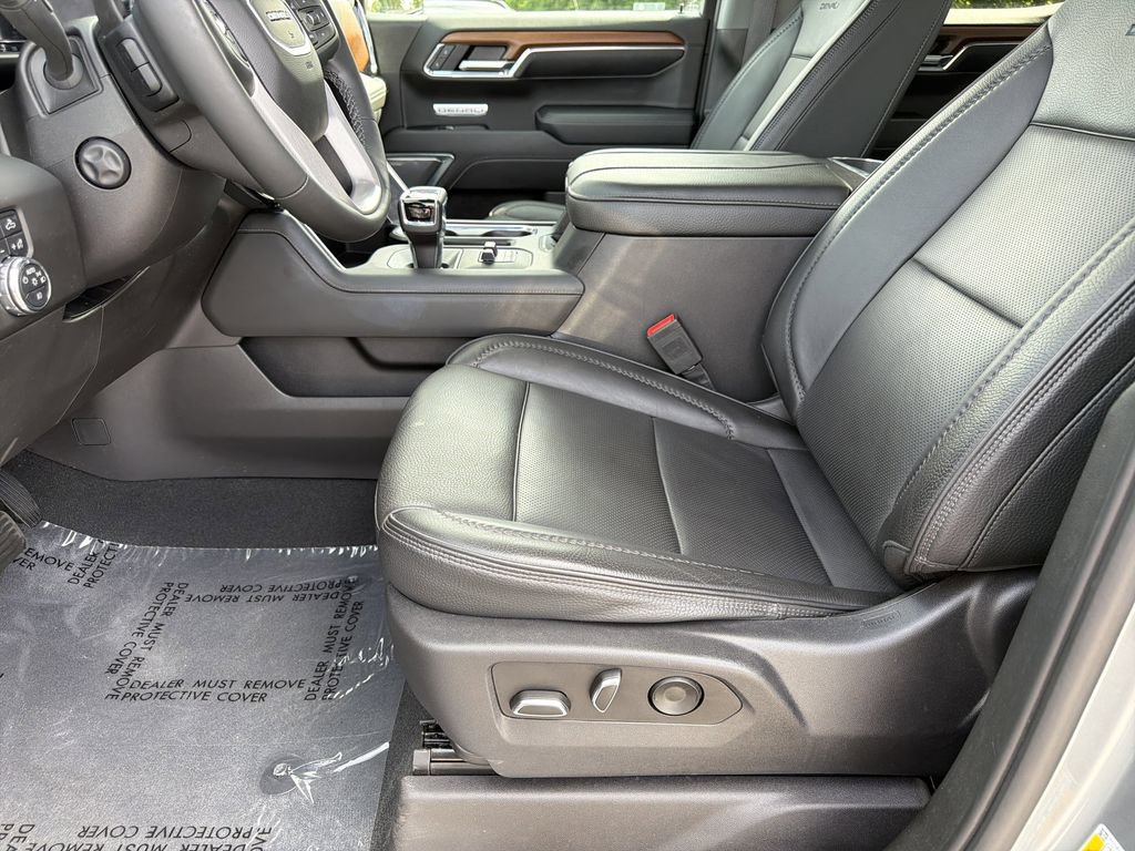 Used 2023 GMC Sierra 1500 Denali w/ Technology Package AWD/4WD image 14