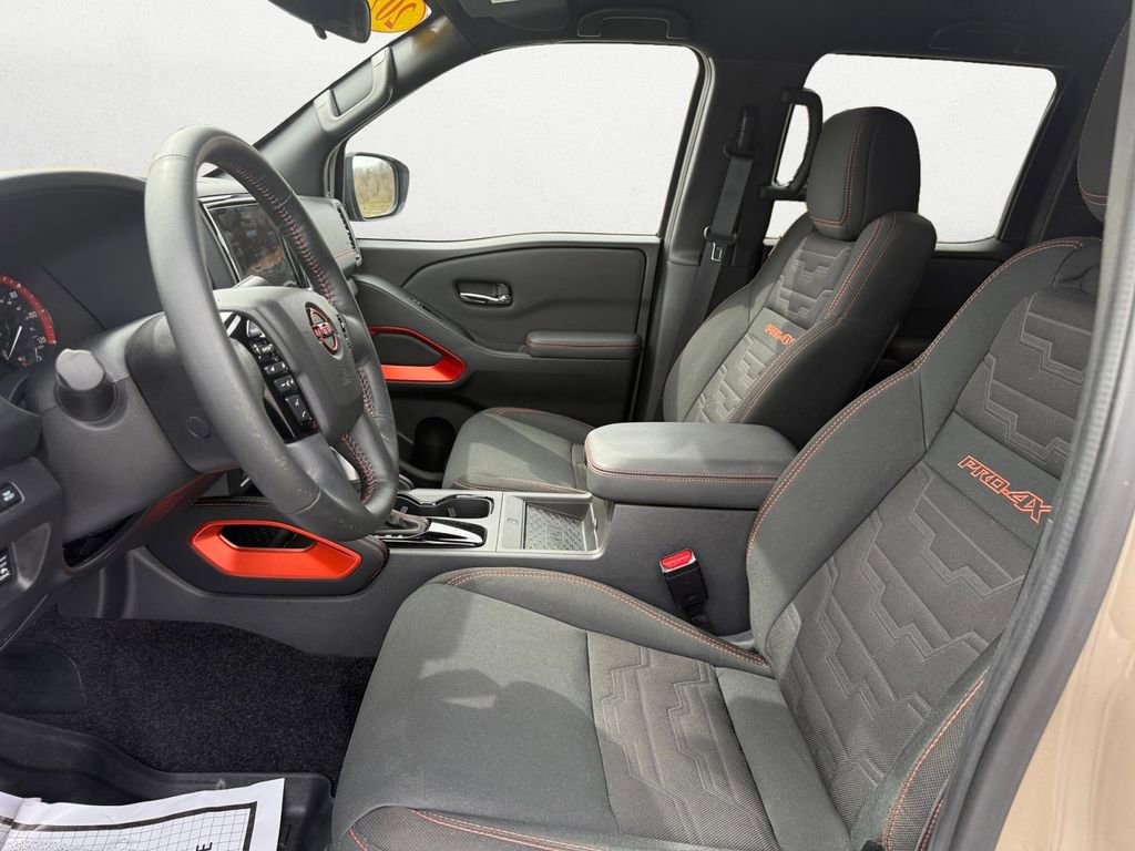 Used 2023 Nissan Frontier PRO-4X w/ Pro Convenience Package image 9