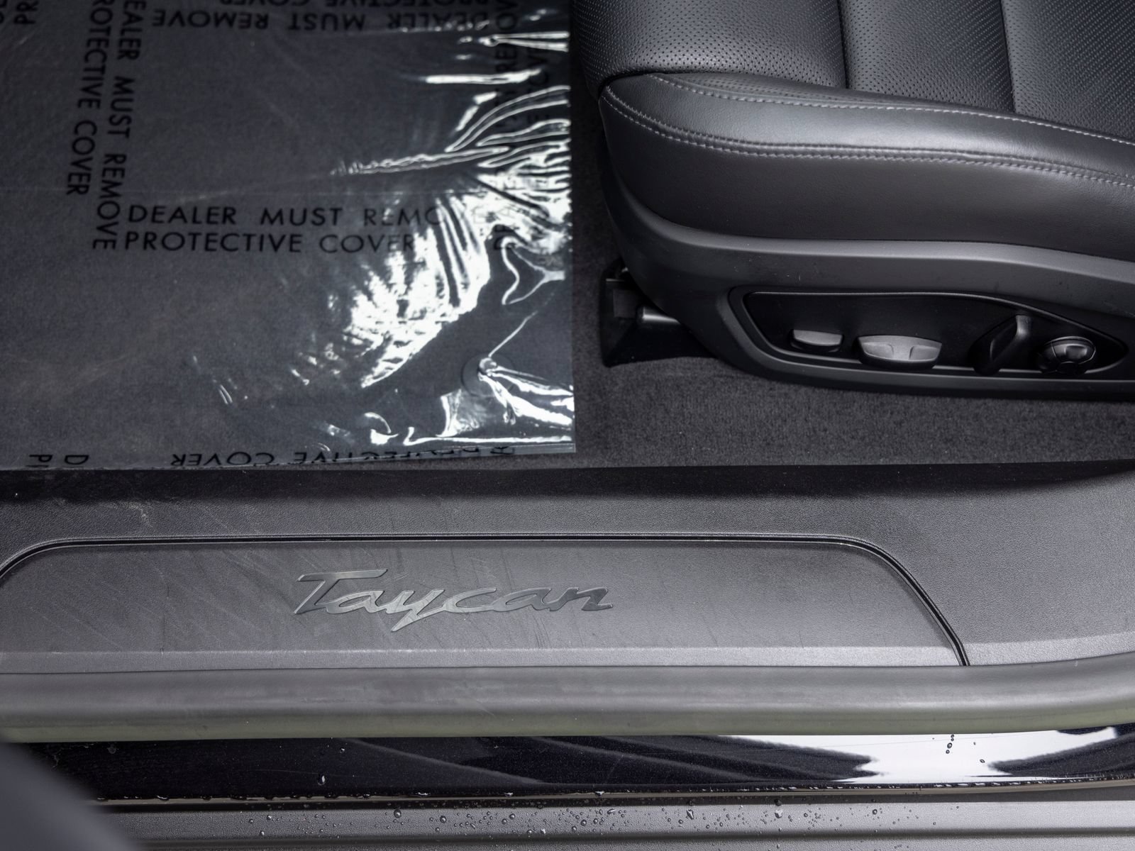 Certified 2023 Porsche Taycan w/ Premium Package RWD image 24