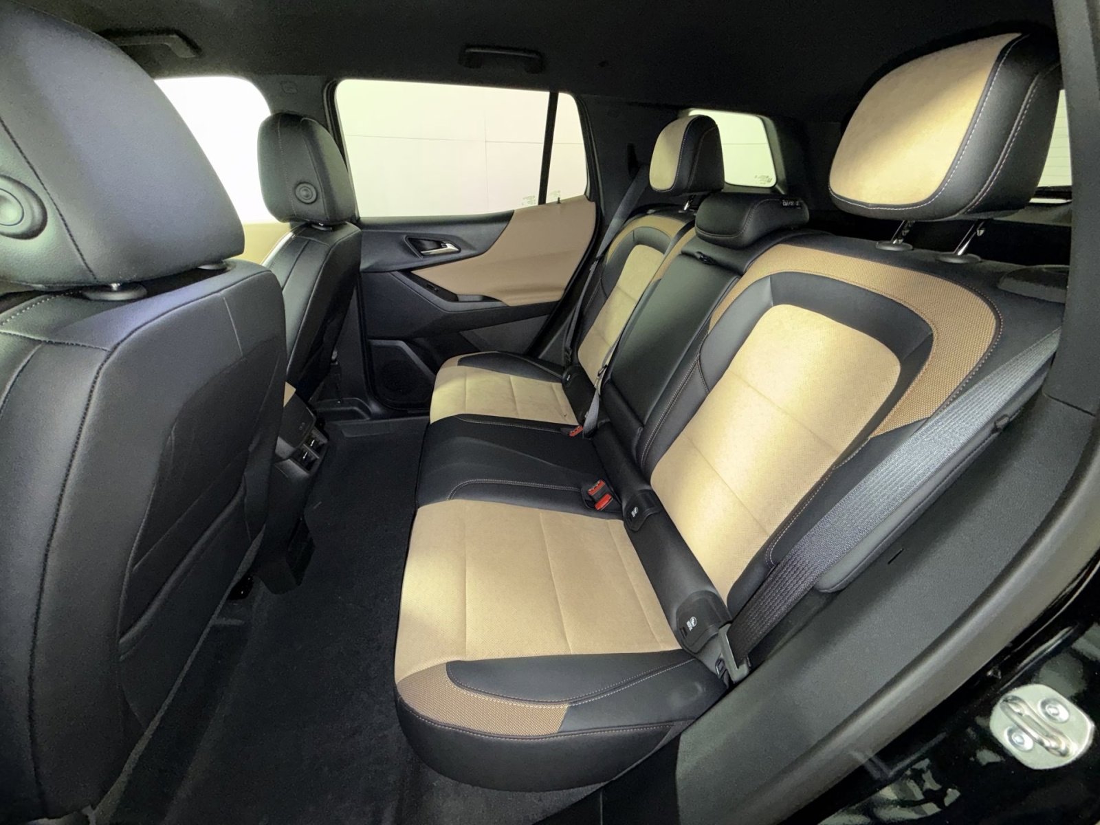 New 2026 Chevrolet Equinox ACTIV FWD image 24