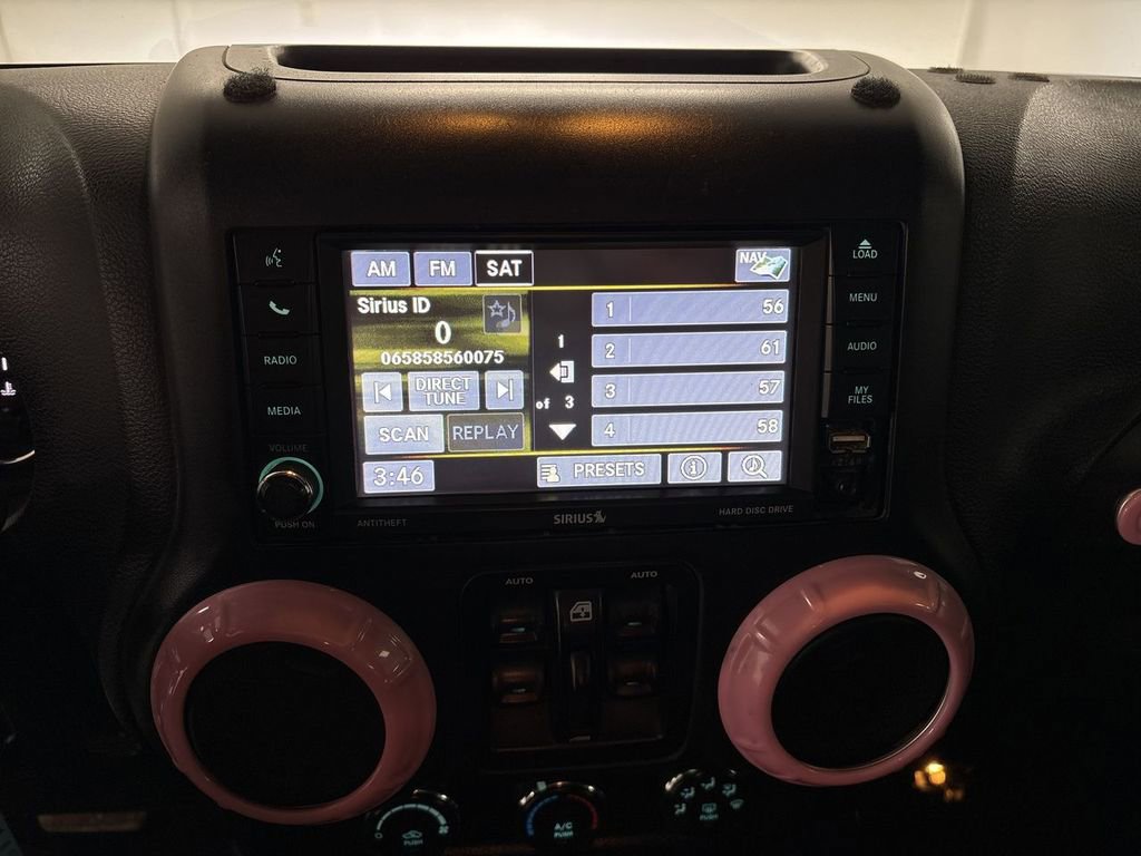 Used 2015 Jeep Wrangler Unlimited Sahara w/ Dual Top Group AWD/4WD image 31
