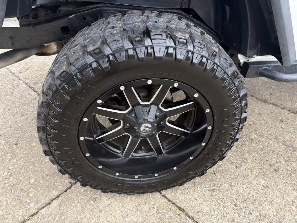 Used 2018 Jeep Wrangler Willys Wheeler image 13