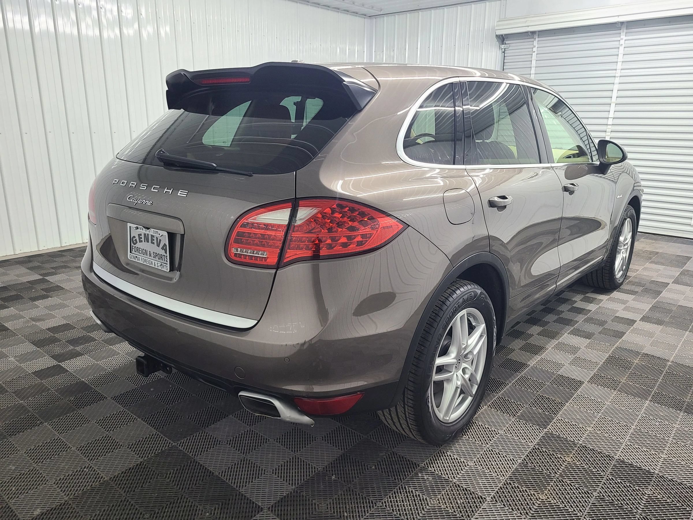 Used 2013 Porsche Cayenne Diesel AWD/4WD image 11