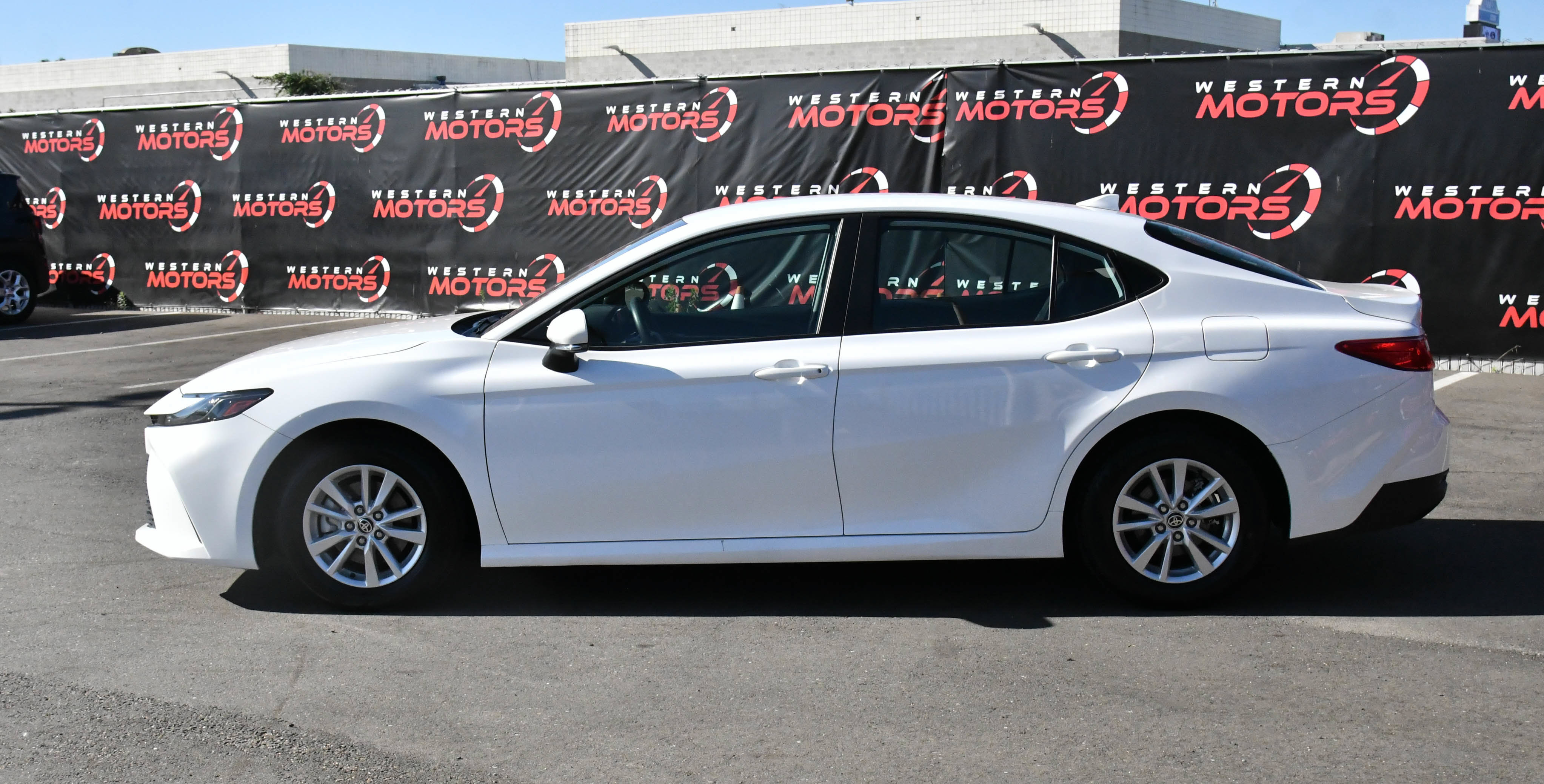 Used 2025 Toyota Camry LE FWD image 4