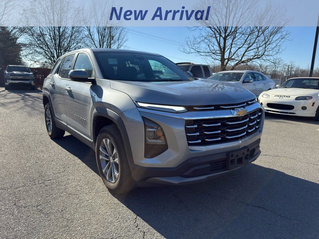 Certified 2025 Chevrolet Equinox LT image 2