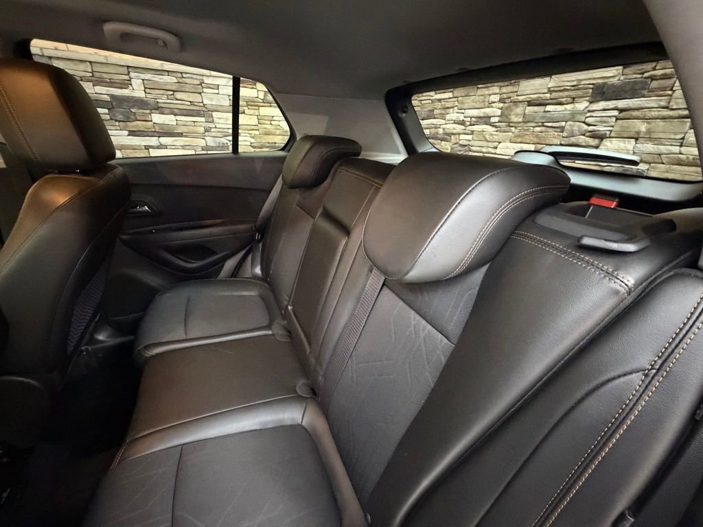 Used 2018 Chevrolet Trax LT w/ LT Convenience Package image 28