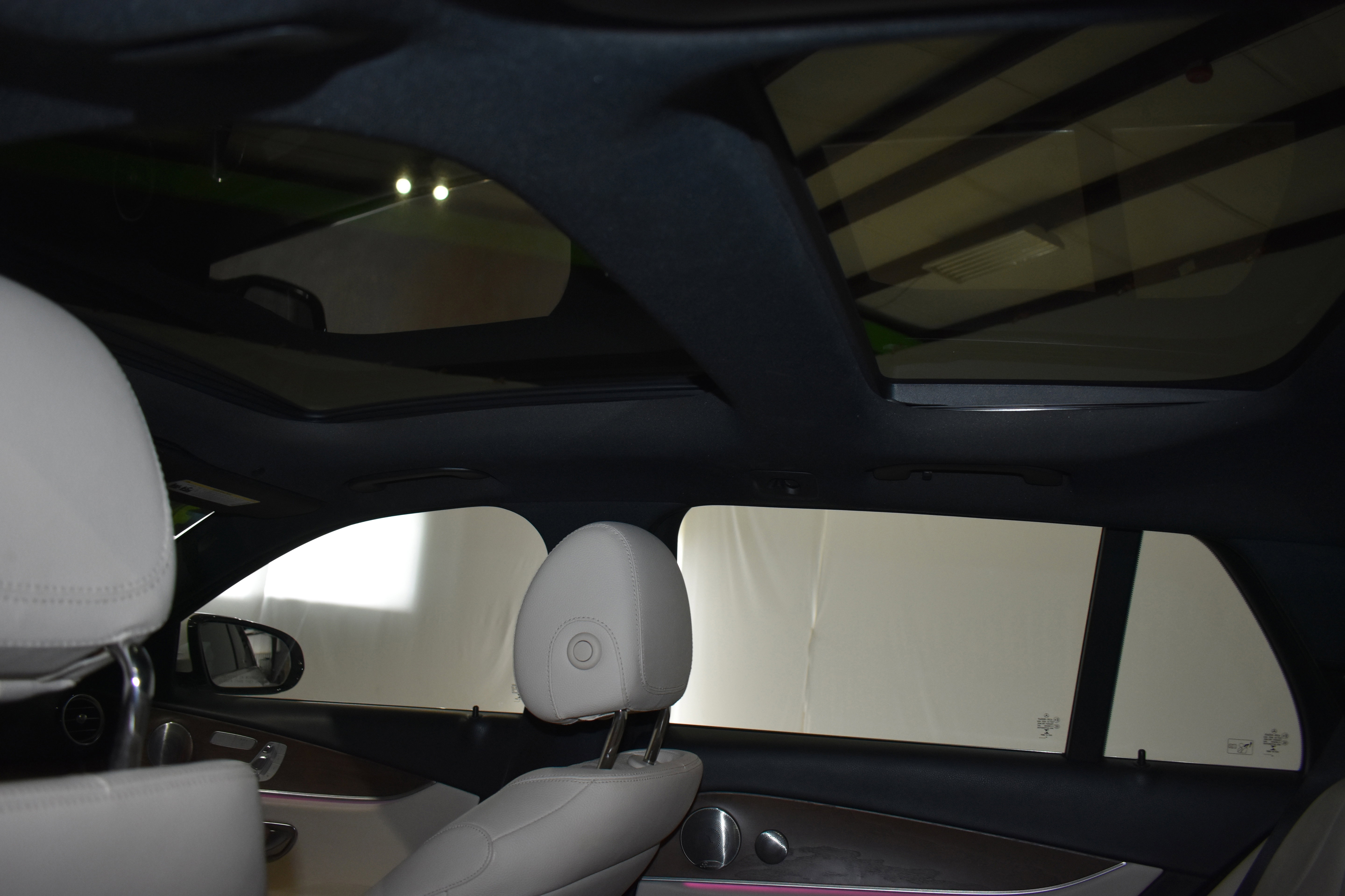 Used 2017 Mercedes-Benz E 400 4MATIC Wagon image 28