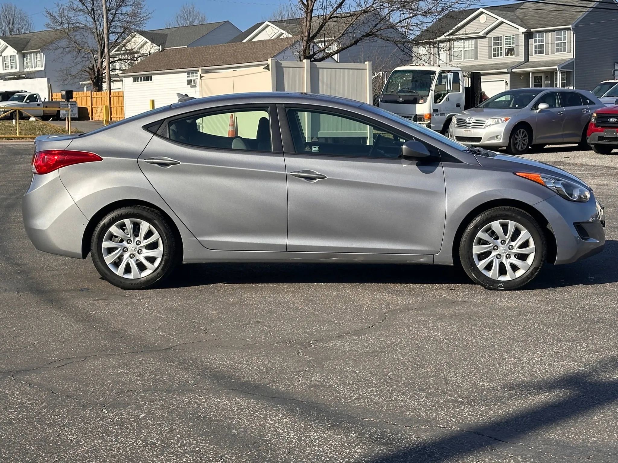 Used 2013 Hyundai Elantra GLS image 4