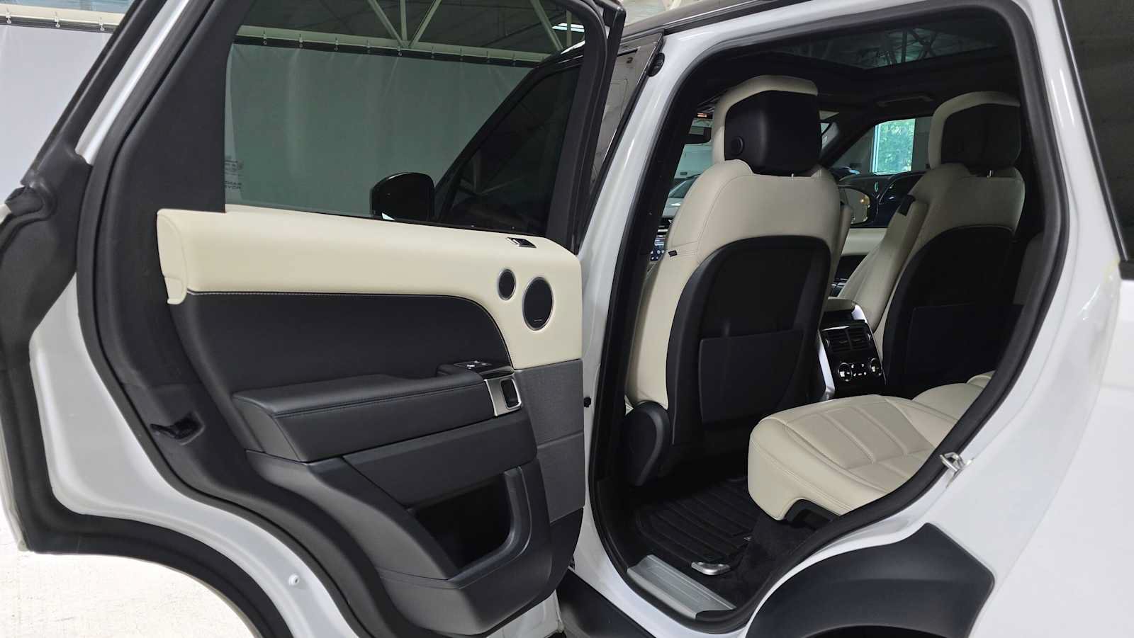 Used 2021 Land Rover Range Rover Sport HSE Silver Edition AWD/4WD image 15