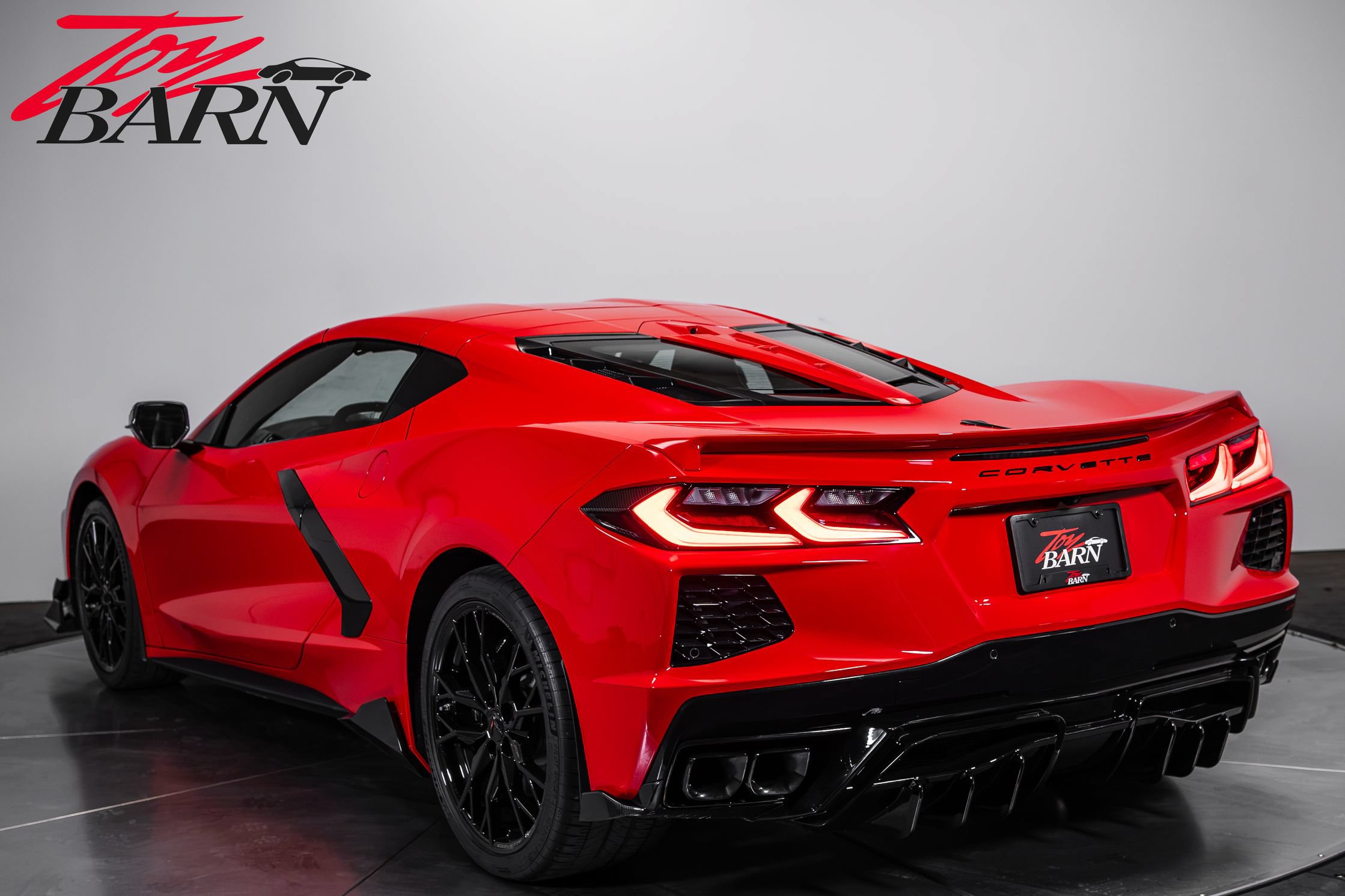 Used 2024 Chevrolet Corvette Stingray Coupe w/ 1LT RWD image 10