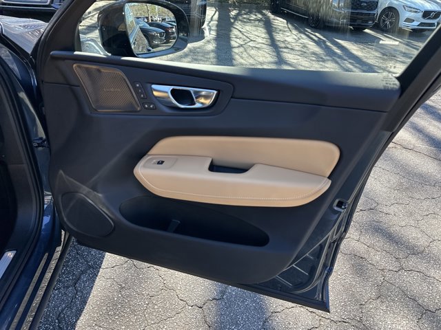 Used 2025 Volvo XC60 B5 Ultra w/ Protection Package Premier image 17