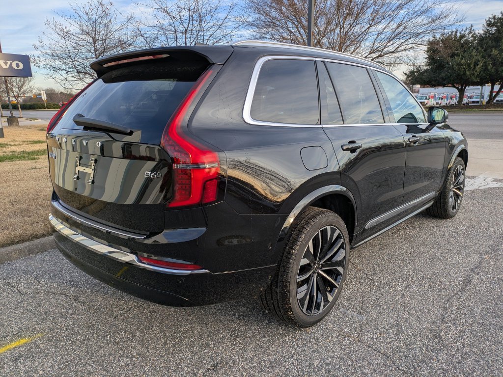 New 2026 Volvo XC90 B6 Plus w/ Protection Package Premier AWD/4WD image 4
