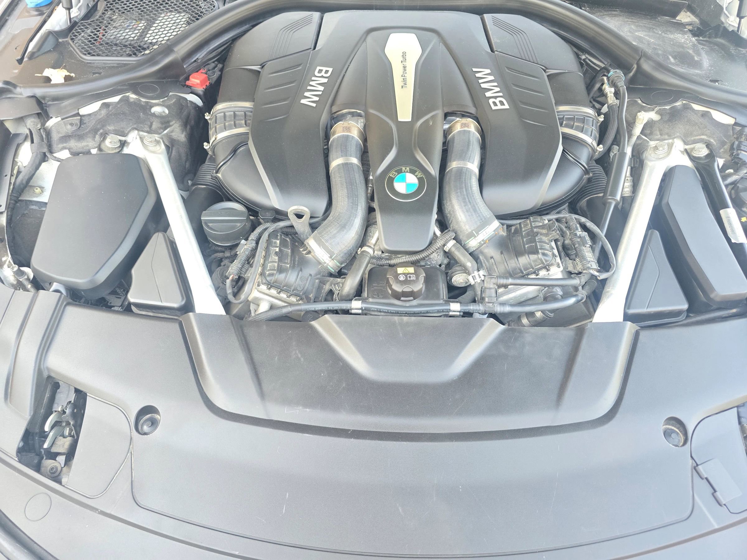 Used 2018 BMW 750i xDrive AWD/4WD image 41