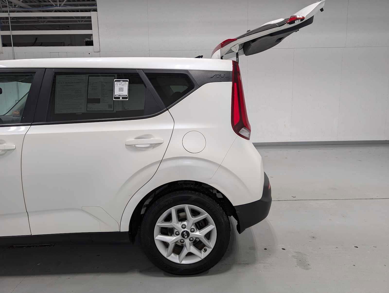 Certified 2021 Kia Soul S image 11