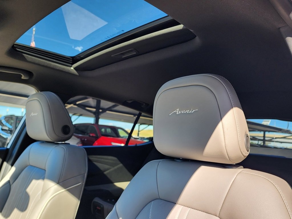 New 2026 Buick Envista Avenir image 16