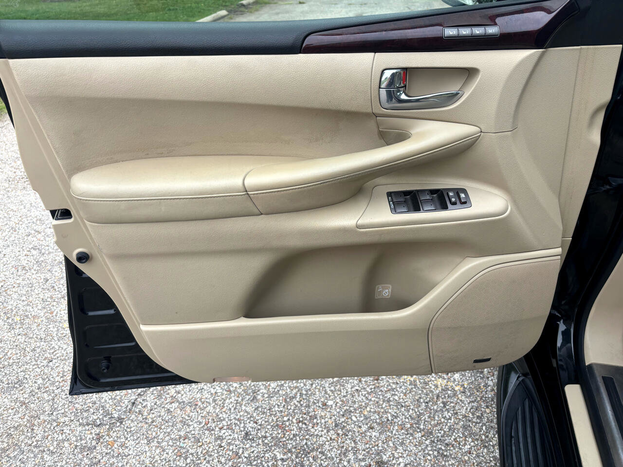 Used 2009 Lexus LX 570 4WD image 11