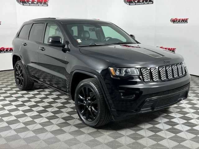 Used 2018 Jeep Grand Cherokee Altitude AWD/4WD image 2