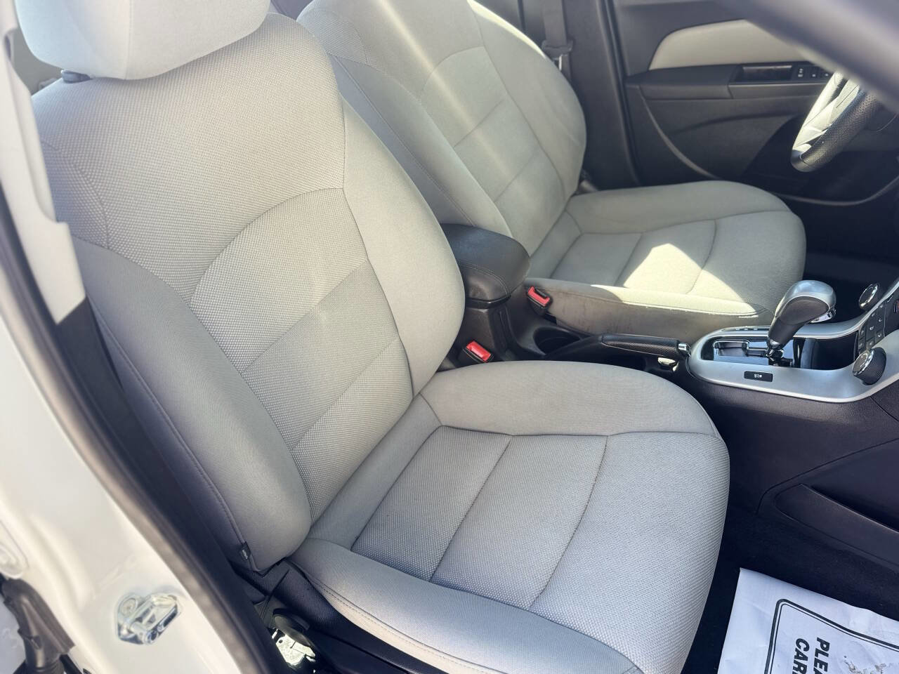 Used 2016 Chevrolet Cruze LT image 14