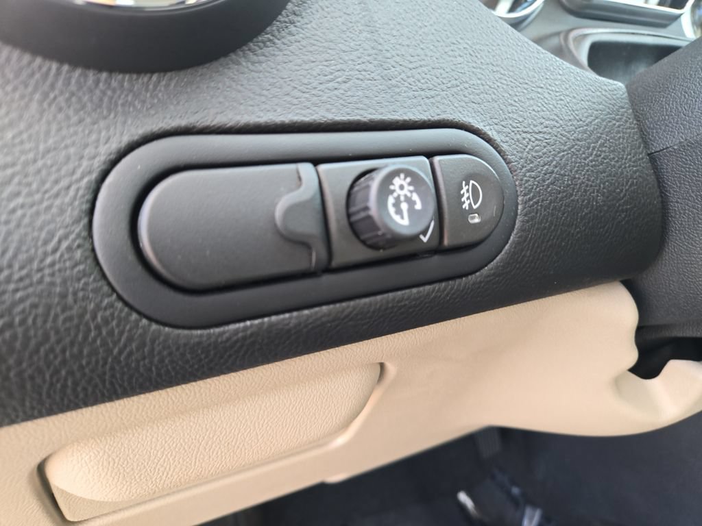 Used 2009 Pontiac G6 Sedan w/ Sport Package 2 FWD image 18