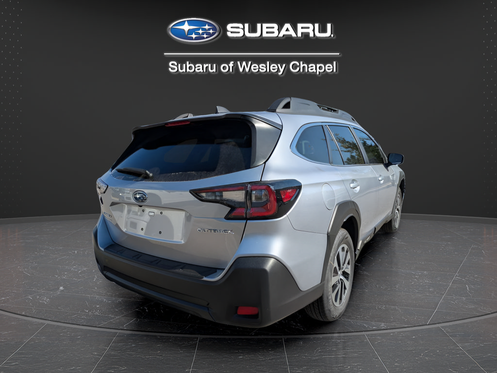 Used 2025 Subaru Outback Premium AWD/4WD image 4