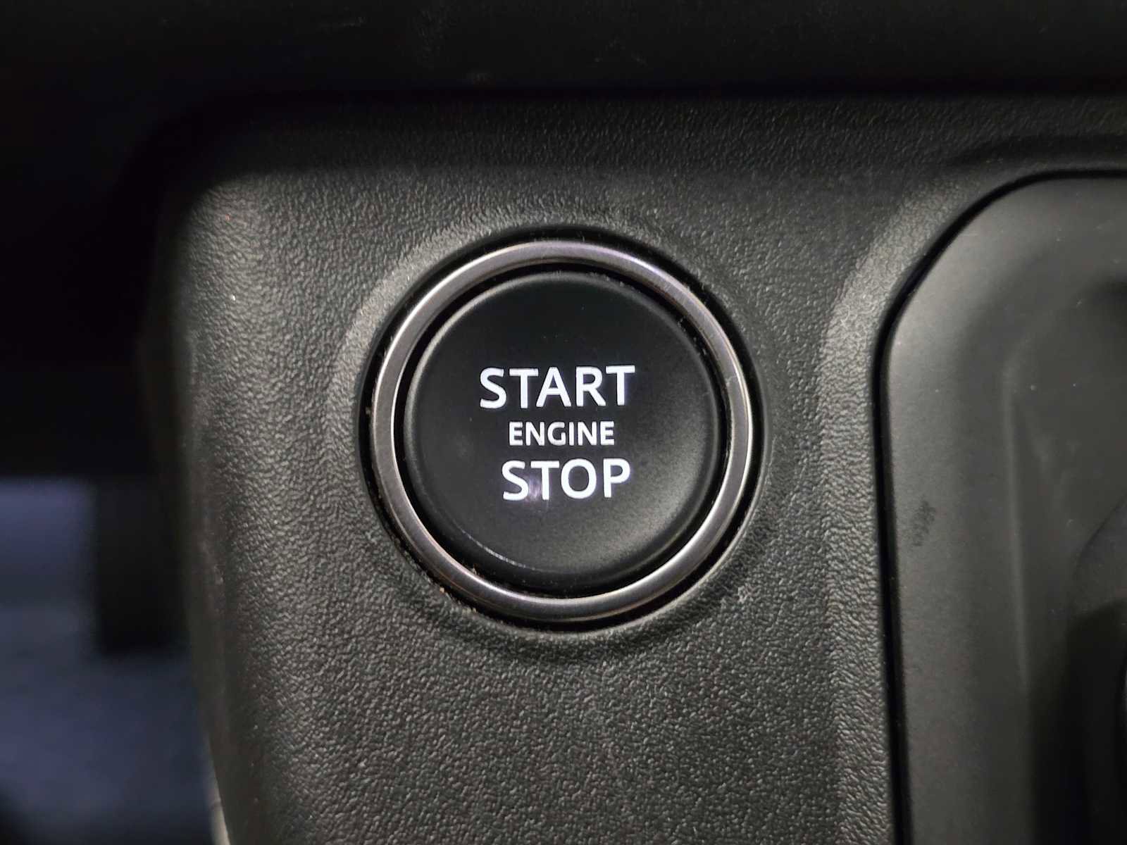 Used 2025 Land Rover Defender 110 S AWD/4WD image 36