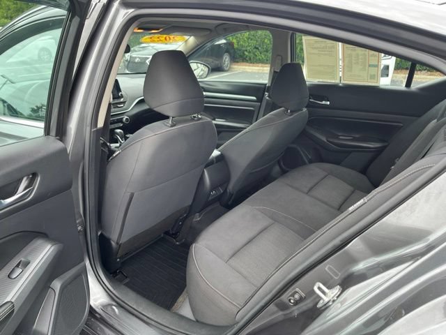 Used 2022 Nissan Altima 2.5 SV FWD image 16