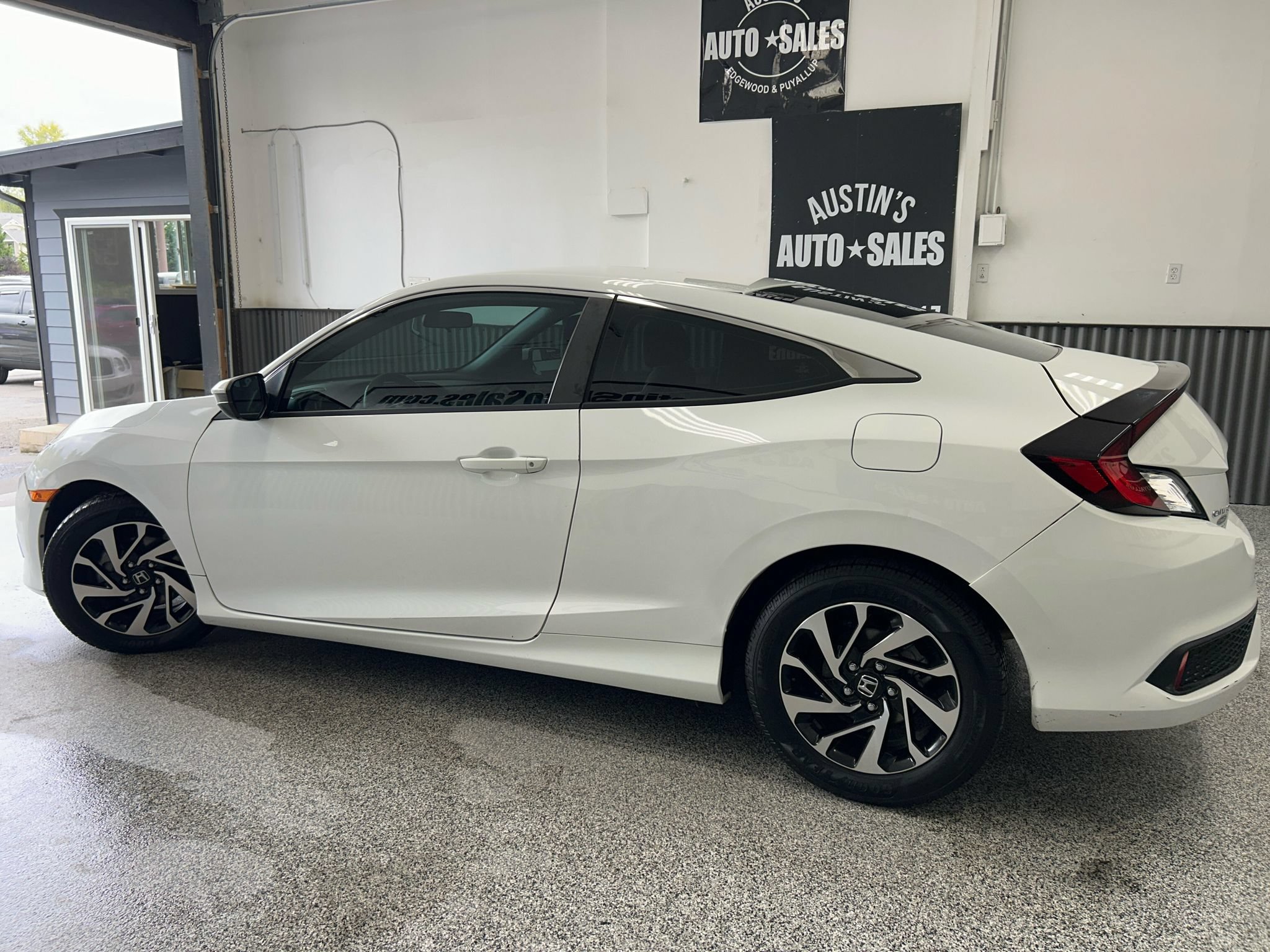 Used 2017 Honda Civic LX image 4