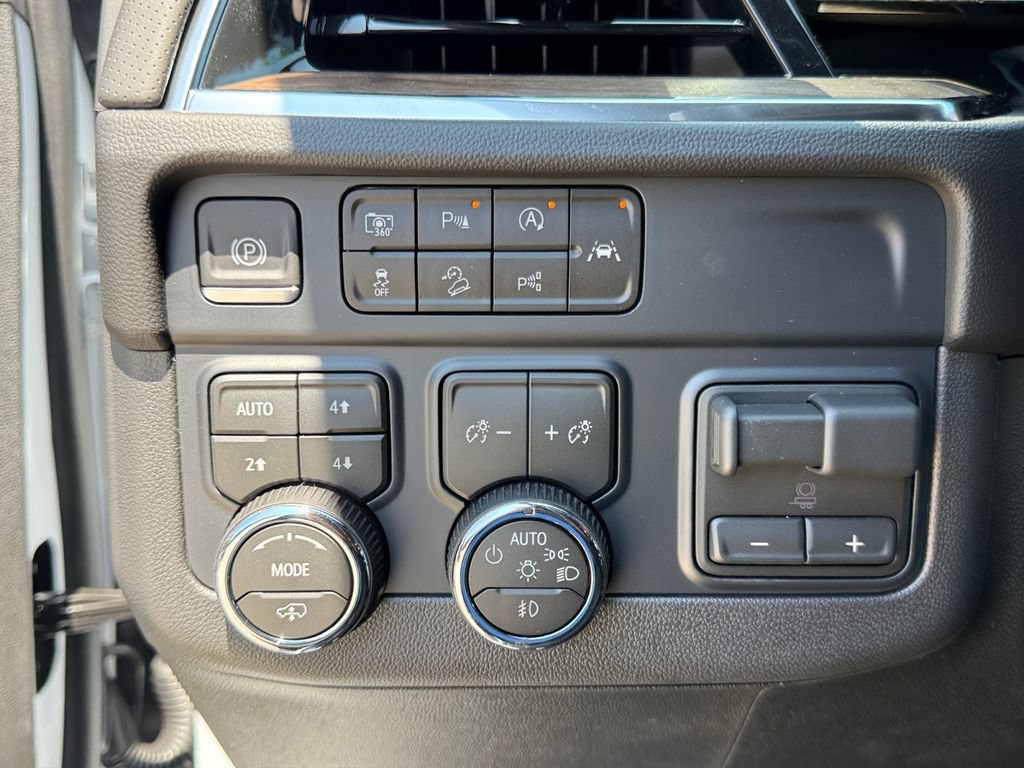 New 2026 Chevrolet Tahoe High Country AWD/4WD image 22
