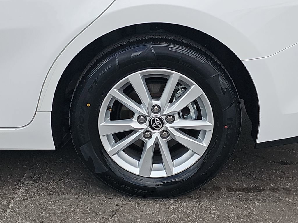 Used 2025 Toyota Camry LE image 36