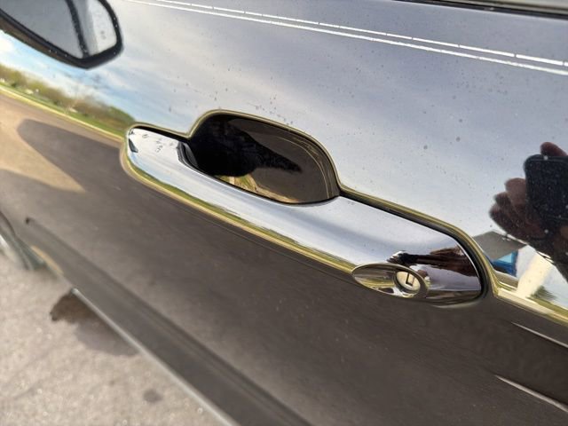 Certified 2022 Ford Explorer XLT w/ Equipment Group 202A AWD/4WD image 24