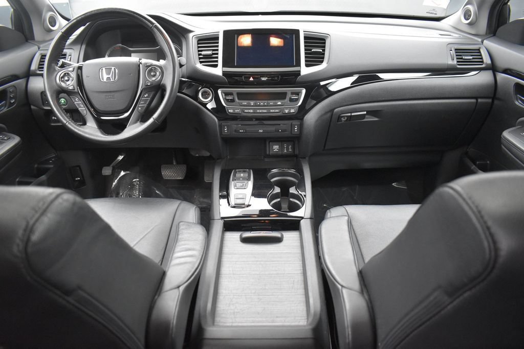 Used 2017 Honda Pilot Touring image 25