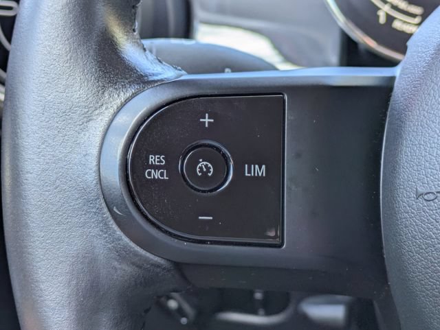 Used 2022 MINI Cooper 4-Door Hardtop w/ Storage Package FWD image 18